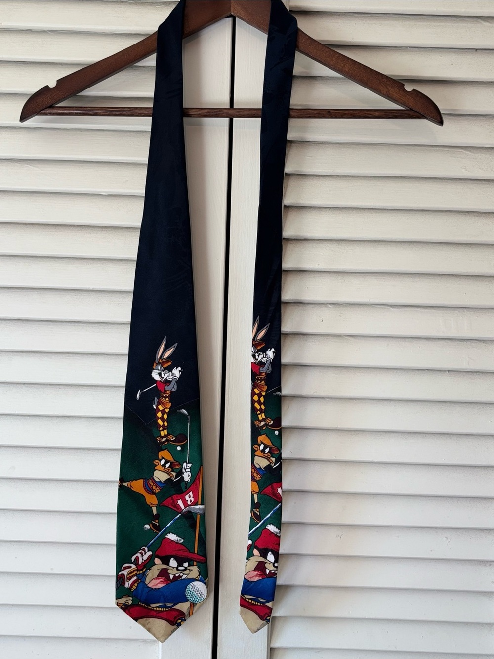 Novelty Looney Tune Cartoon Golf Tie in Dark Navy and Green